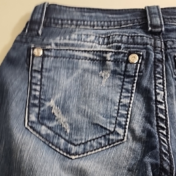 Miss Me Blue Ankle Cropped Capri Stretch Jeans with Embroidery Raw Hem - Picture 9 of 16